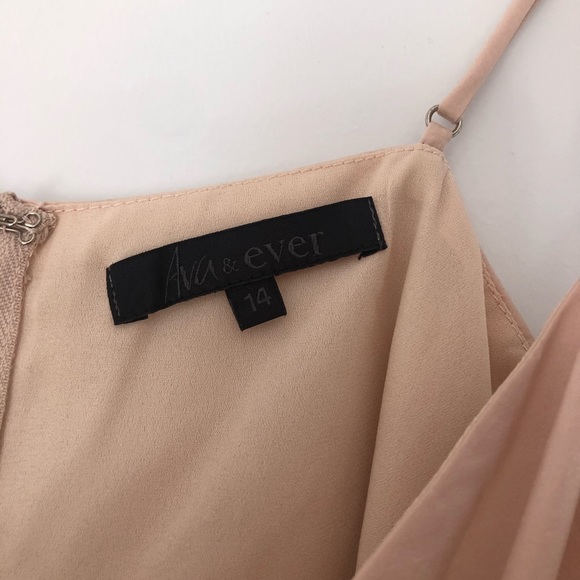 Silk top! - Picture 2 of 3